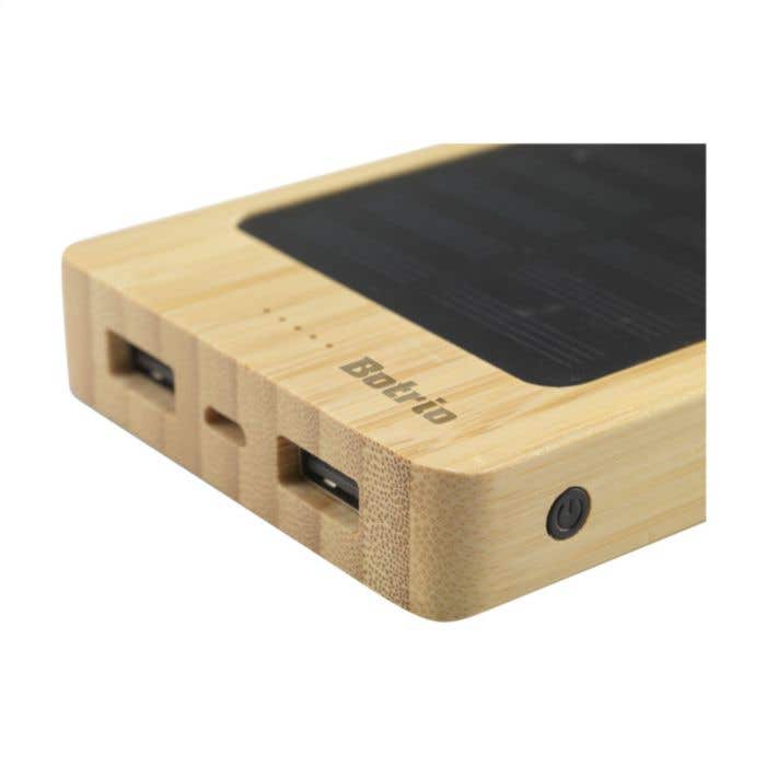 Solar Powerbank 8000+ Wireless Charger