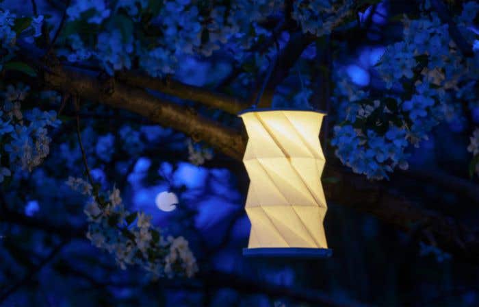 Wooosh Rising Lantern lampe LED en papier